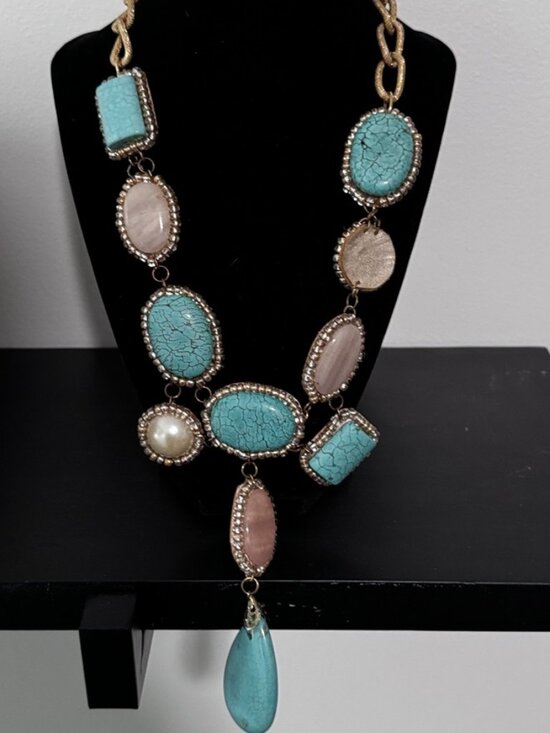 Jewelry - ✔️Turquoise & Blush Bold Statement Necklace – Gold Tone, Chic, Boho